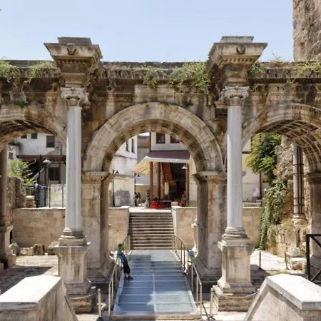 Moon Old Town Apartment *