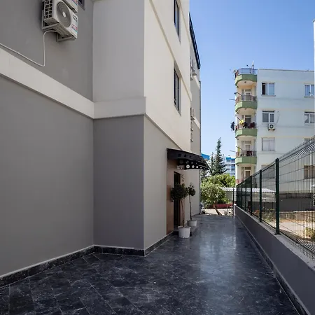 Апартаменты Moon Old Town